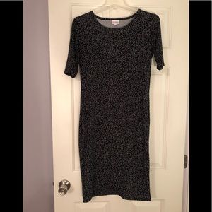 LuLaRoe black and white star print Julia dress